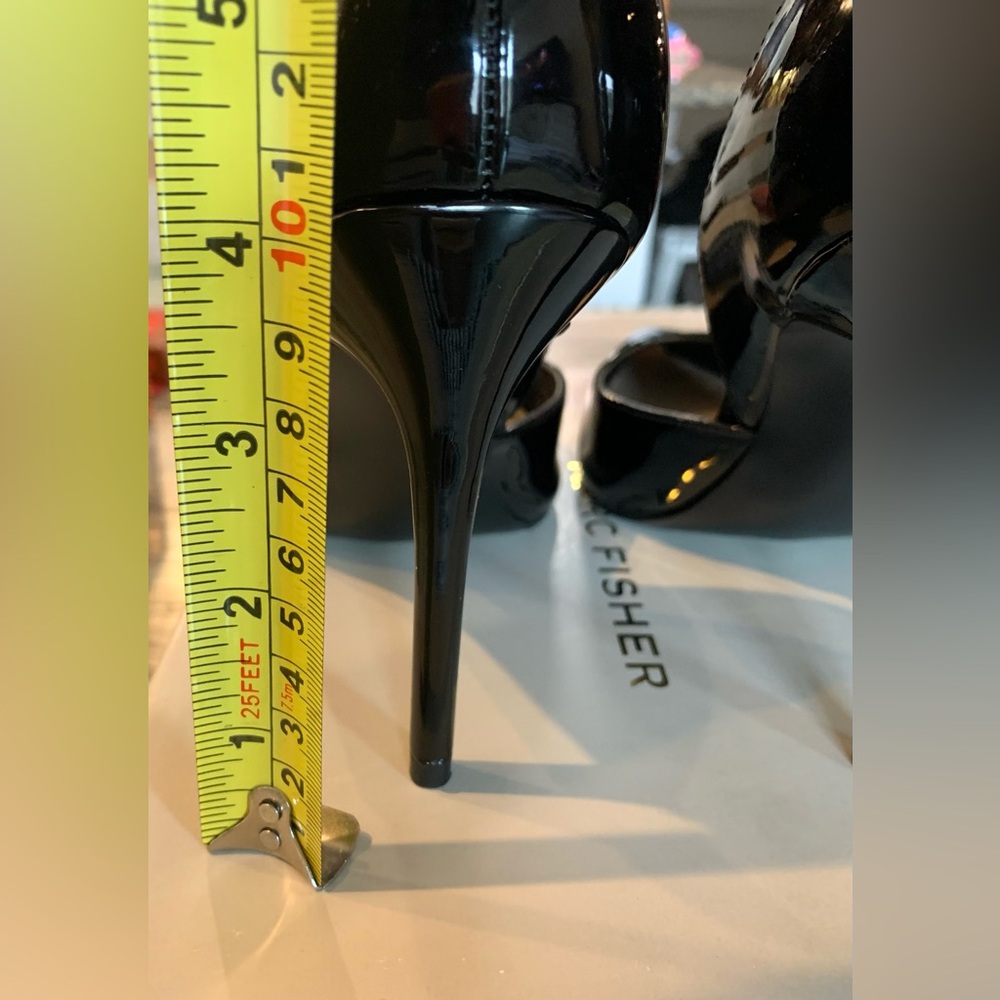 Elegant Like-New Marc Fisher Black Patent D’Orsay Stiletto Heels. Size 8.5 - Picture 5 of 7